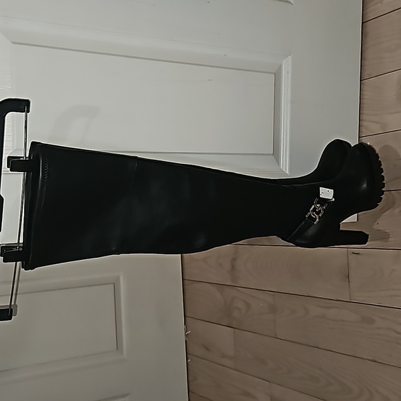 Guess Tailia Women Lug Platform Over the Knee Boot Black Size 6 M - Picture 3 of 14